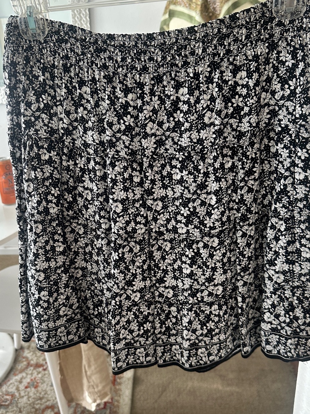 Max Studio Black & White Floral Print Skirt